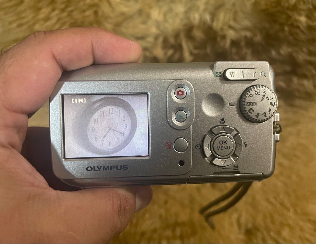 Olympus FE120 Digital Camera, Photography, Cameras on Carousell