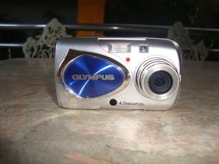 Olympus M-30 4.0 Megapixels Digital Camera ( Tested before Ship Out  )