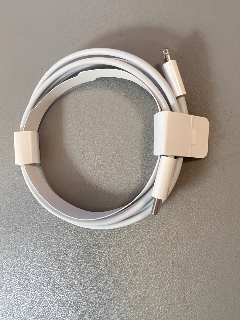 Original apple usb c to lightning cable (from AirPods), Mobile Phones