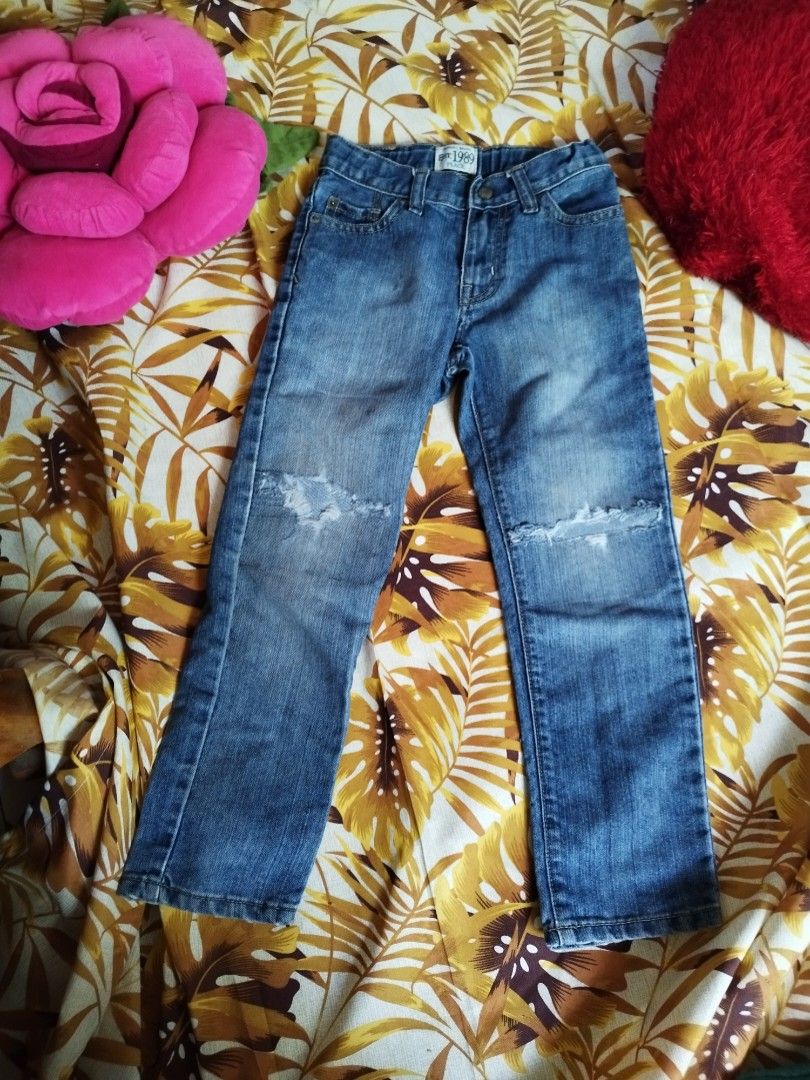Est 1989 place jeans outlet