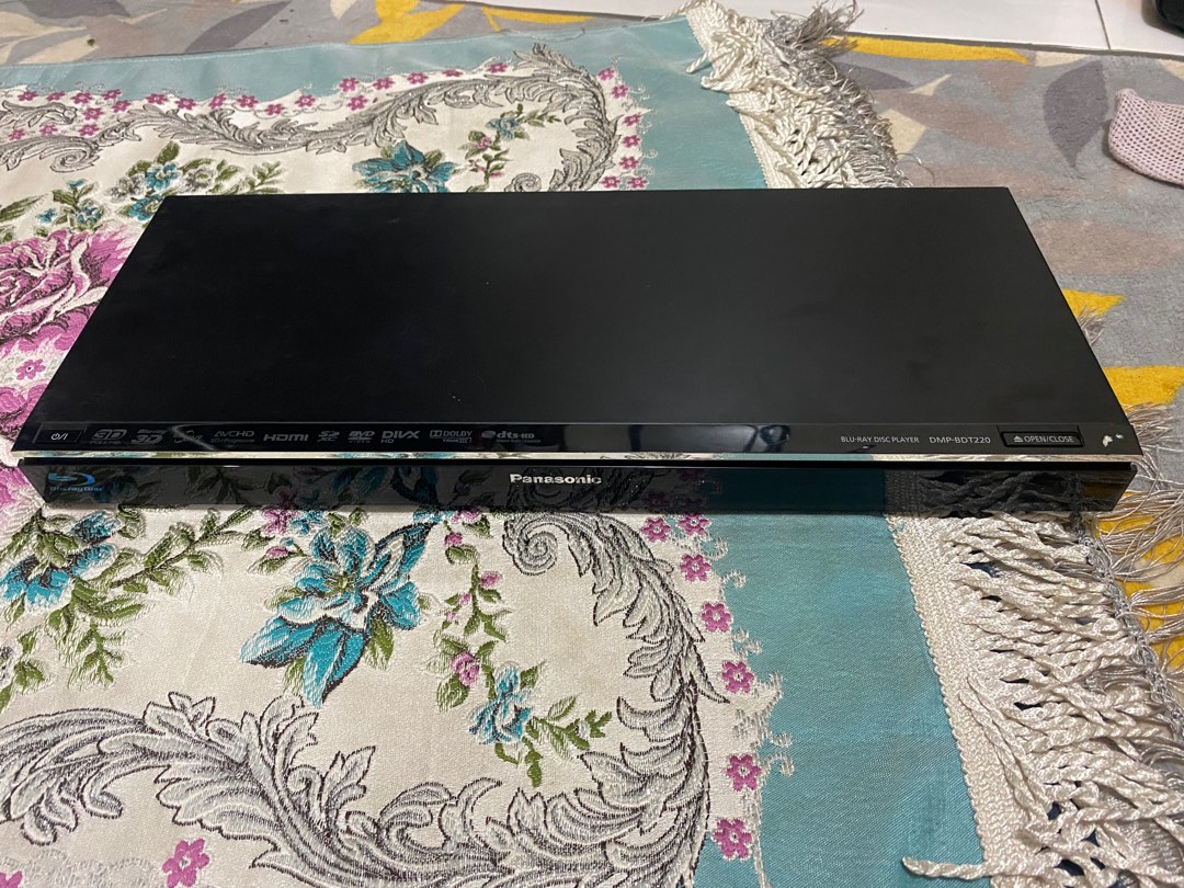 panasonic bluray disc player dmpbdt220, TV & Home Appliances, TV