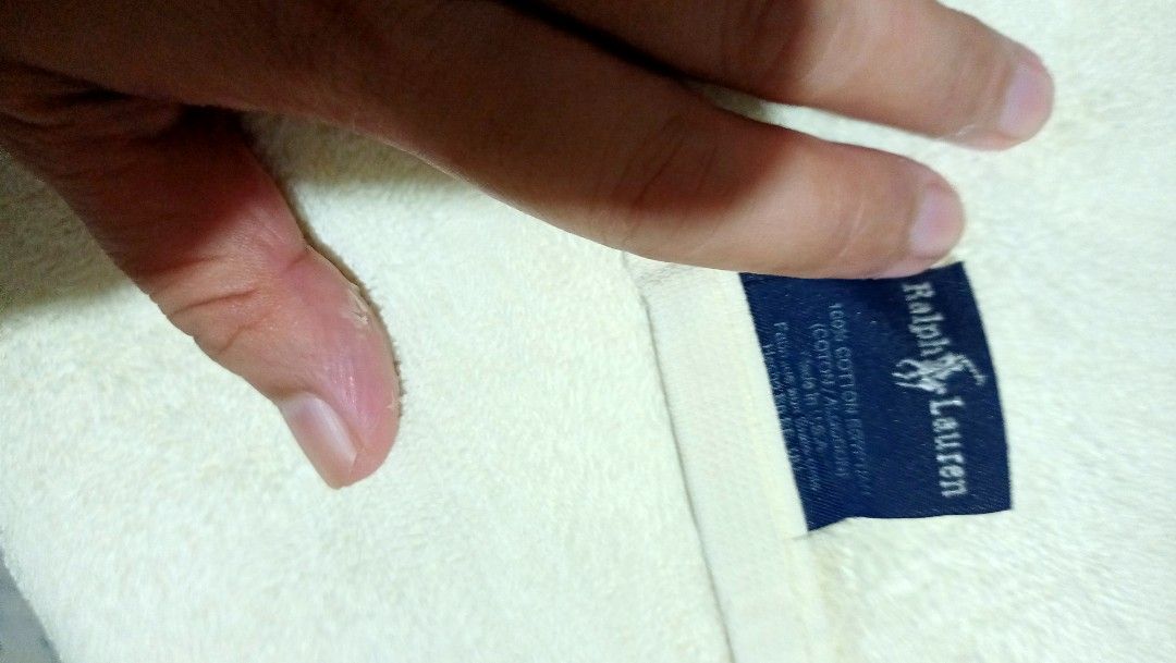 Preloved bath towel (authentic cotton) (Category: Bath) located in Binangonan. Submitted by Love_Jen (Listing ID 1230221933, Image 2). Description: Preloved bath towel (Authentic cotton) American brand Shop link- For checkout https://shope.ee/5UynUqR8w4 https://shope.ee/5UynUqR8w https://shope.ee/5UynUqR8w4 📌Item link 100 https://shope.ee/9eoTTGcVXM https://shope.ee/9eoTTGcVXM 📍 I'm here to answer all your inquiries, ✨ message me whenever you w