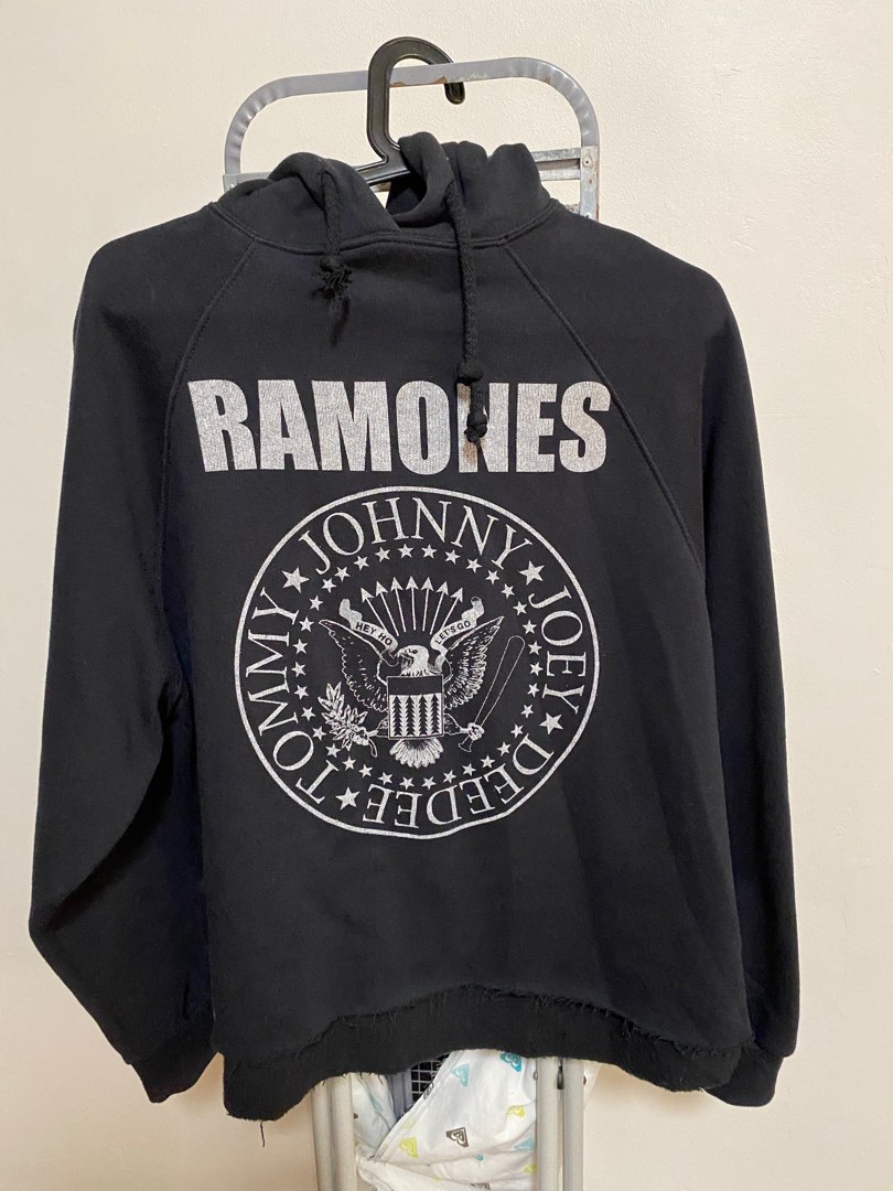 Pull and Bear Ramones hoodie, Women's Fashion, Activewear on Carousell