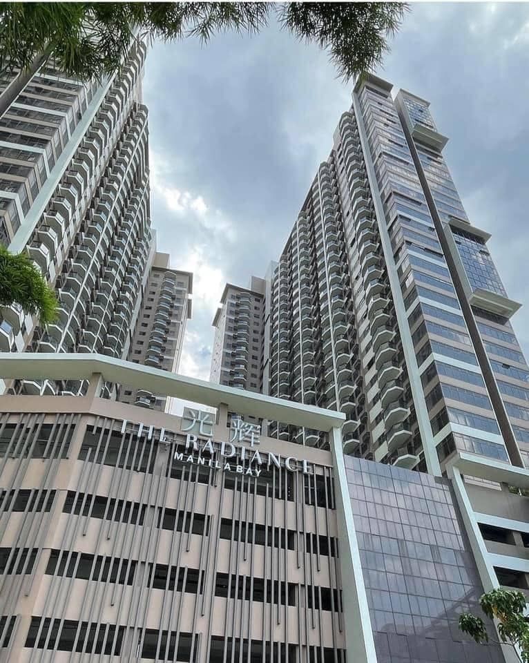 For sale Rent to Own 1 bedroom condo for sale at Radiance Manila Bay