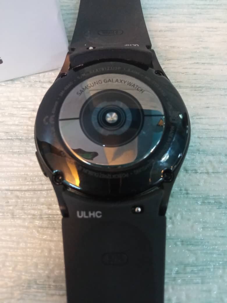 Samsung Galaxy Watch 4 Bluetooth 40mm Smartwatch (SMR860), Mobile