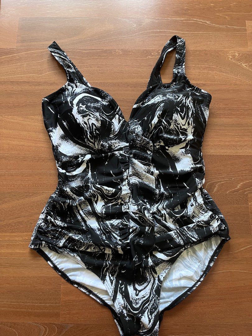 Size 20/XXL Swimsuit for all one piece New, Women's Fashion, Swimwear