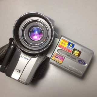 Sony Digital Handycam PCR-110E PAL