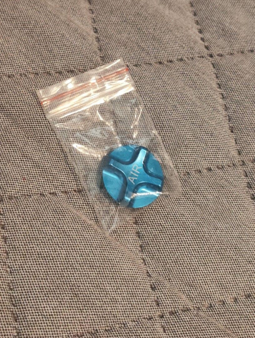 (New stocks) Suspension fork air chamber Schrader valve cap aluminium blue/gold., Sports