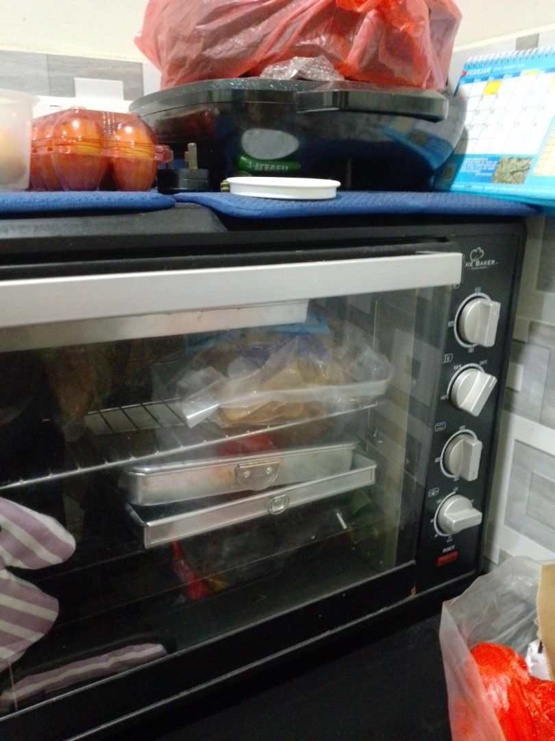 The Bakers Electric Oven 100L, Furniture & Home Living, Kitchenware