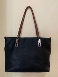 (Kategori: ) berada di . Dikirim oleh wedeelia (ID iklan 1230269310, Gambar 1). Deskripsi: .