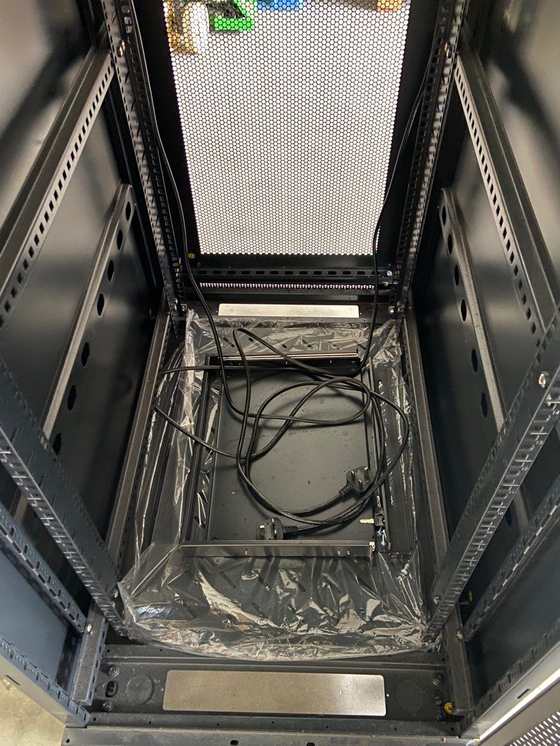 Toten 42U Server Rack, Furniture & Home Living, Furniture, Shelves