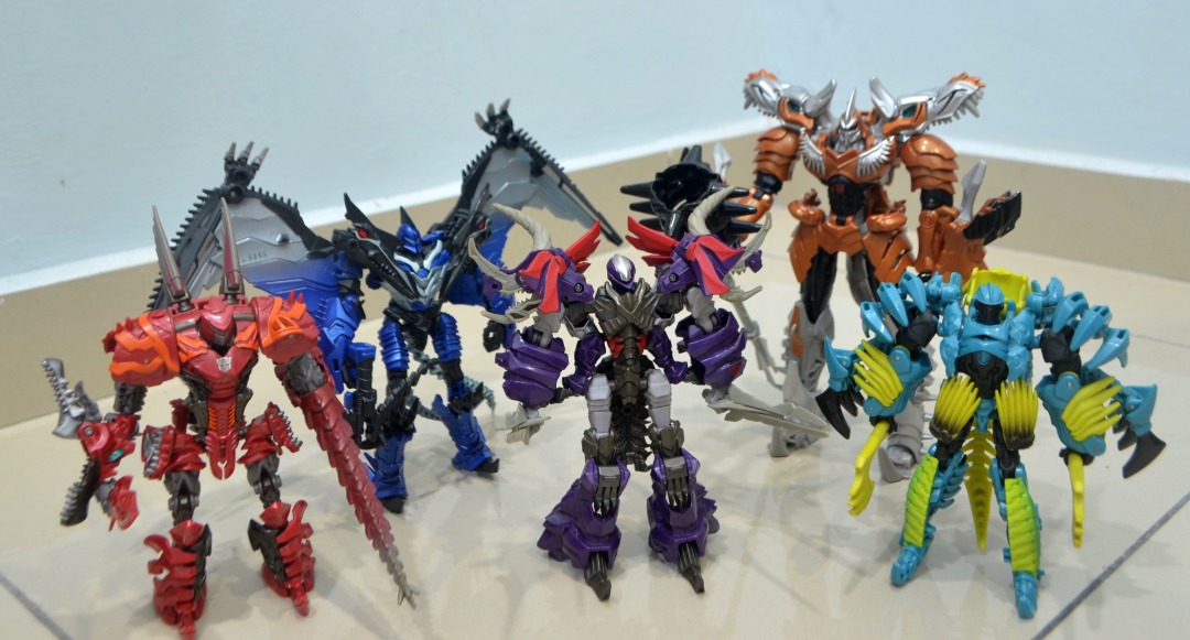 Transformers AOE Dinobots SET Hasbro Takara Tomy Hobbies