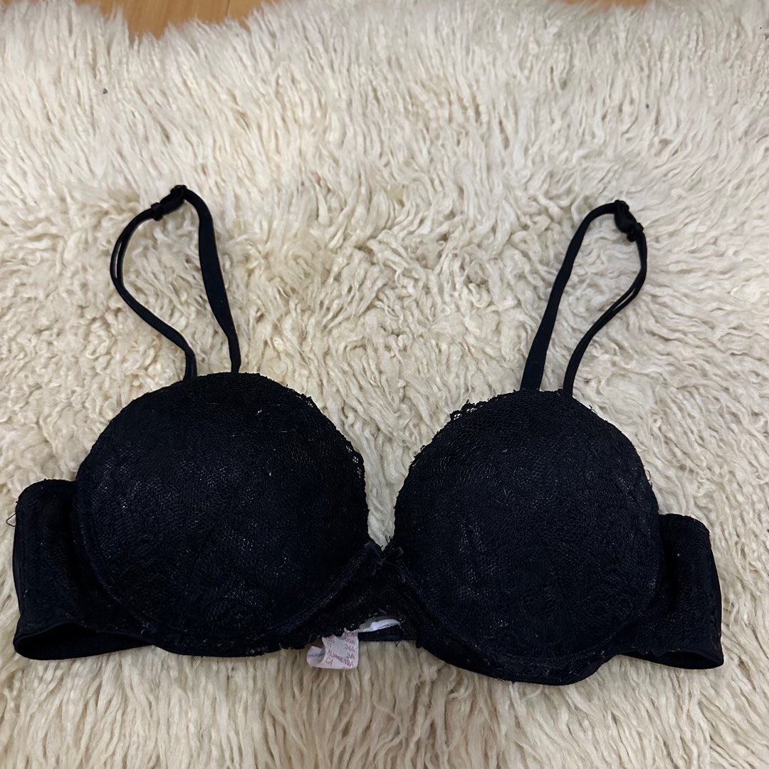 Triumph 34A on tag Sister Size: 32B Push up