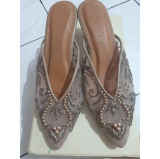 Vaia Heels