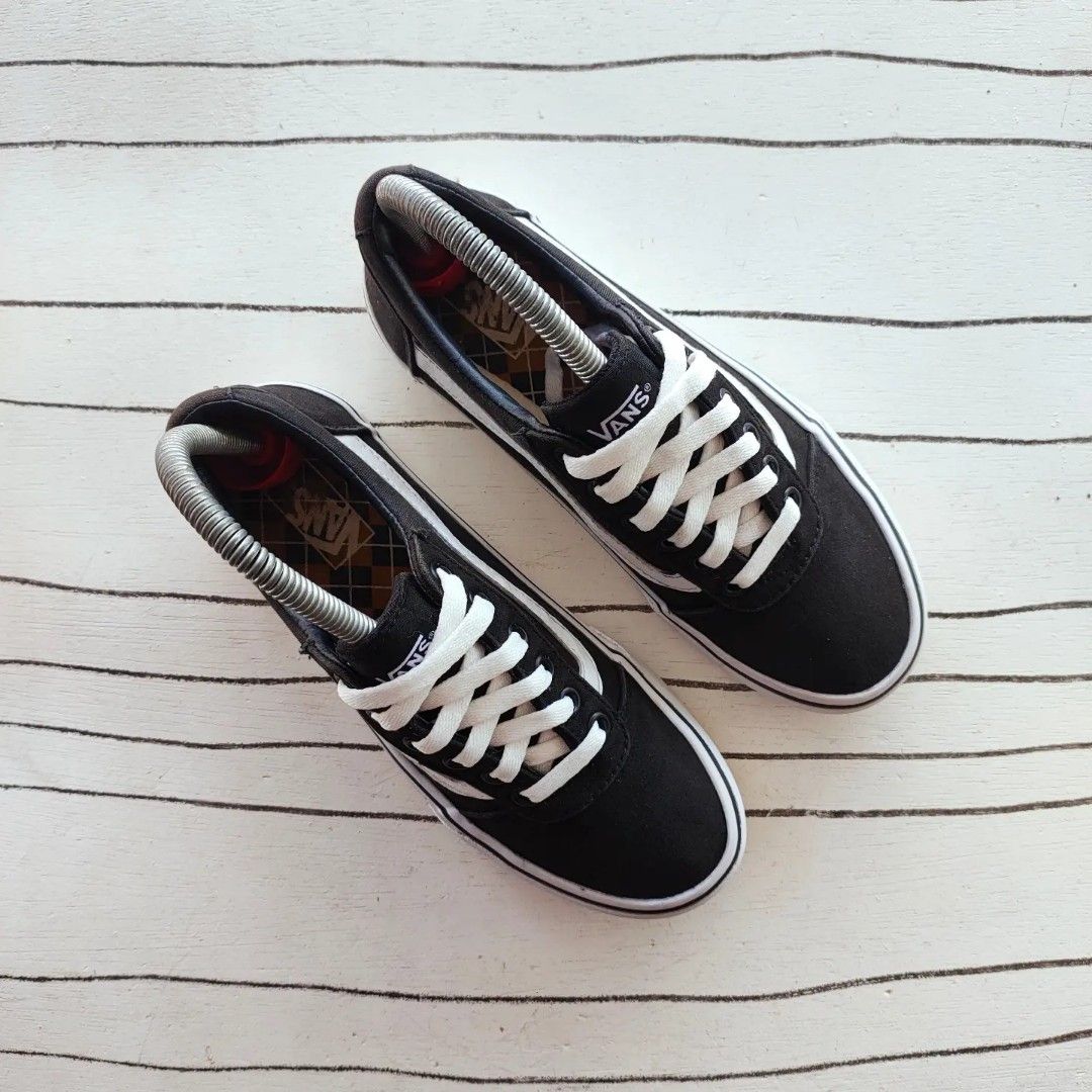 VANS OLD SKOOL BLACK WHITE 3.5UK Women s Fashion Footwear
