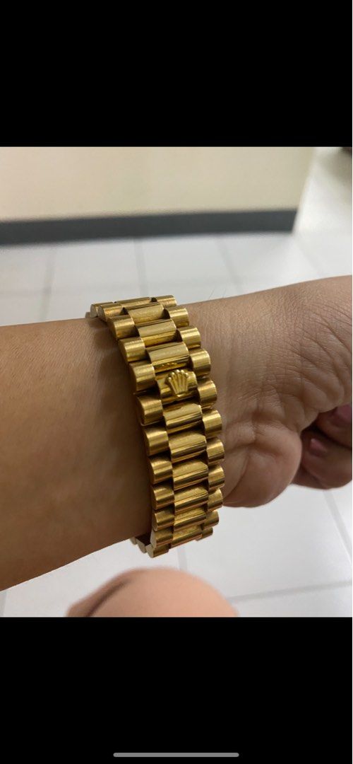 VERY RARE 1989 Rolex Solid Yellow Gold Day-Date “String Dial” 36mm (Category: Luxury Watches) located in Pasig City. Submitted by Watchaholics (Listing ID 1230199417, Image 3). Description: FOR SALE: VERY RARE 1989 Rolex Solid Yellow Gold Day-Date “String Dial” - Ref: 18038 - Single Quick set - Rare String Diamond Dial - Comes with Service Pouch or Presentation Box - All Original - Open for Verification For 1.1M You may DM or contact me @ 0961507