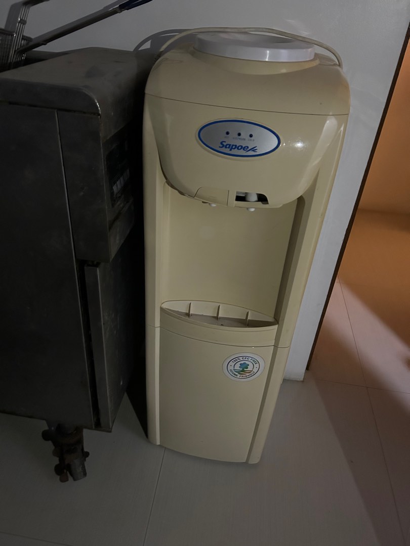 water dispenser, Food & Drinks, Beverages on Carousell