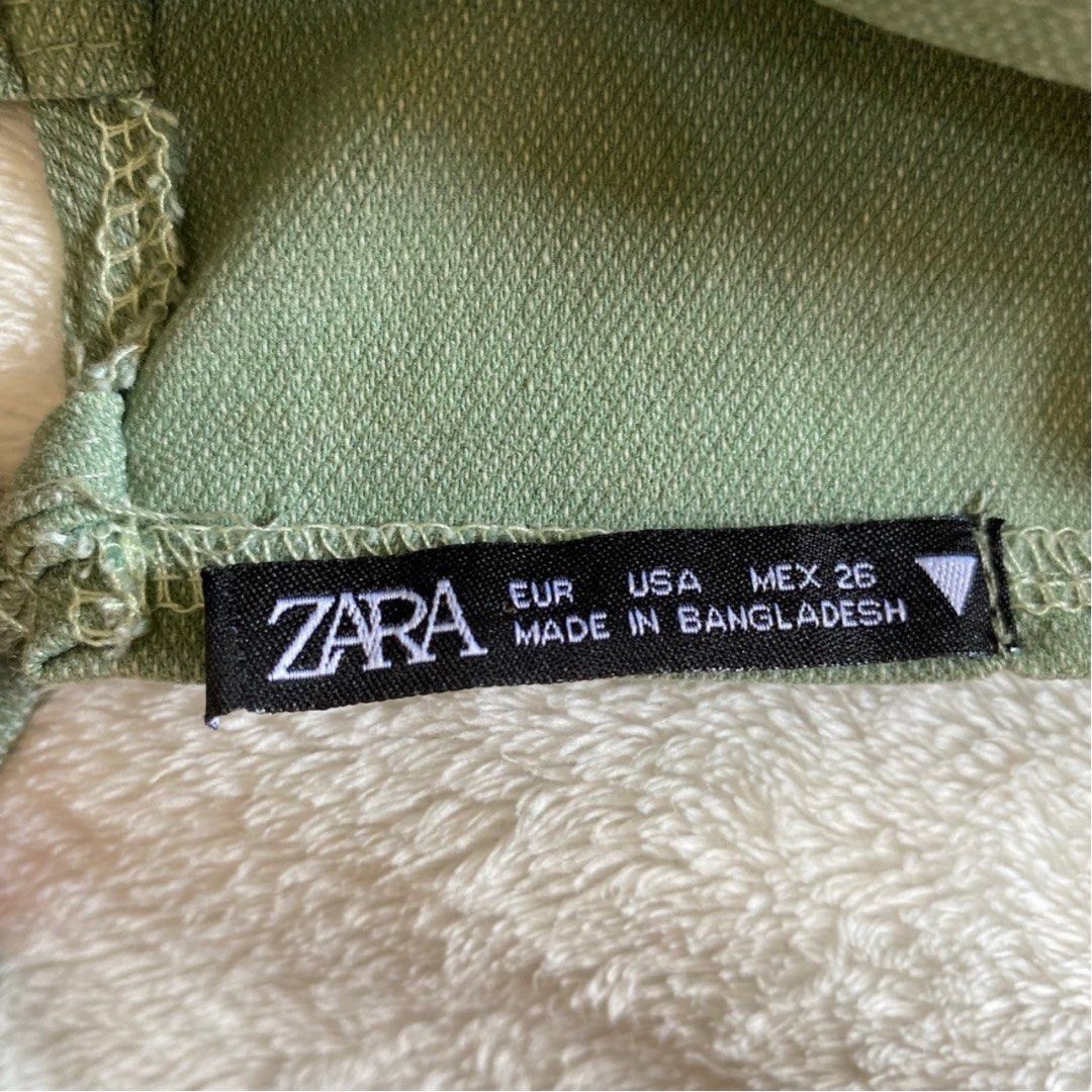 ZARA Army Green Corset-Like Top (Category: Sleeveless) located in Valenzuela. Submitted by jlopez75 (Listing ID 1230280761, Image 3). Description: Fits XS-S with 34-36 cups Fabric isn’t stretchy (thick cotton) Bought from another Carouseller and said it was free size but too small for me. .