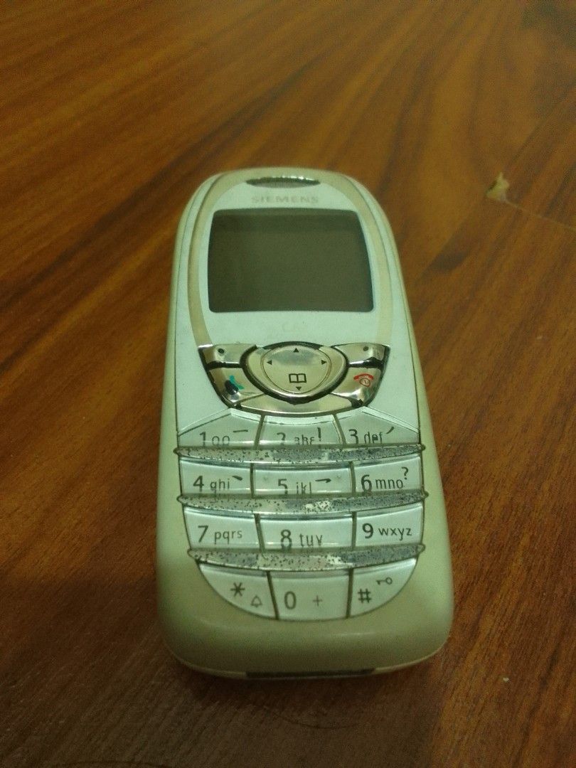 1 piece] A vintage Siemens Mobile Phone., Everything Else on Carousell