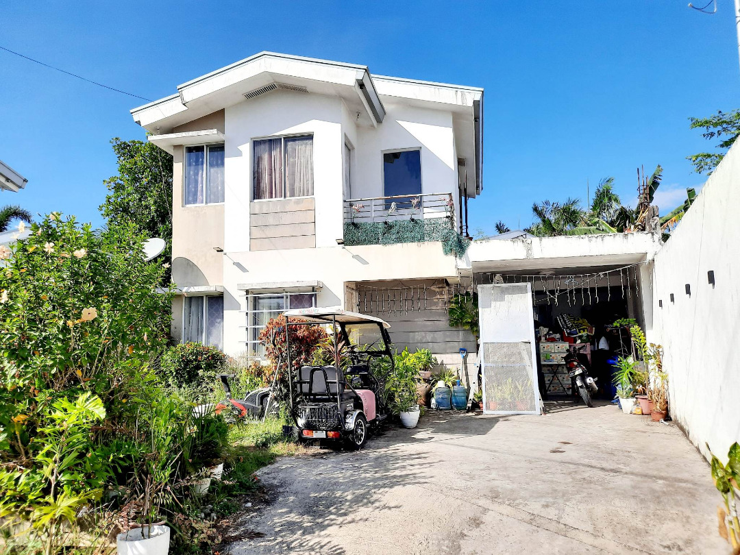 4Bedroom 2Storey House, 165 sqm Lot and 120 sqm Floor, Talisay City