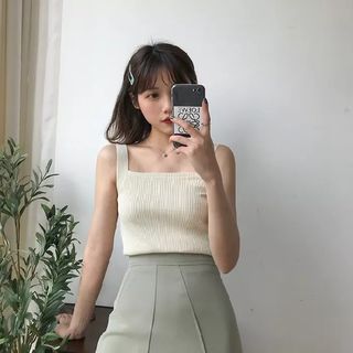 #23吃土季 一字領針織小可愛／背心女／內搭打底短版／外穿平口／性感顯胸／韓版無袖上衣／夏(杏色）