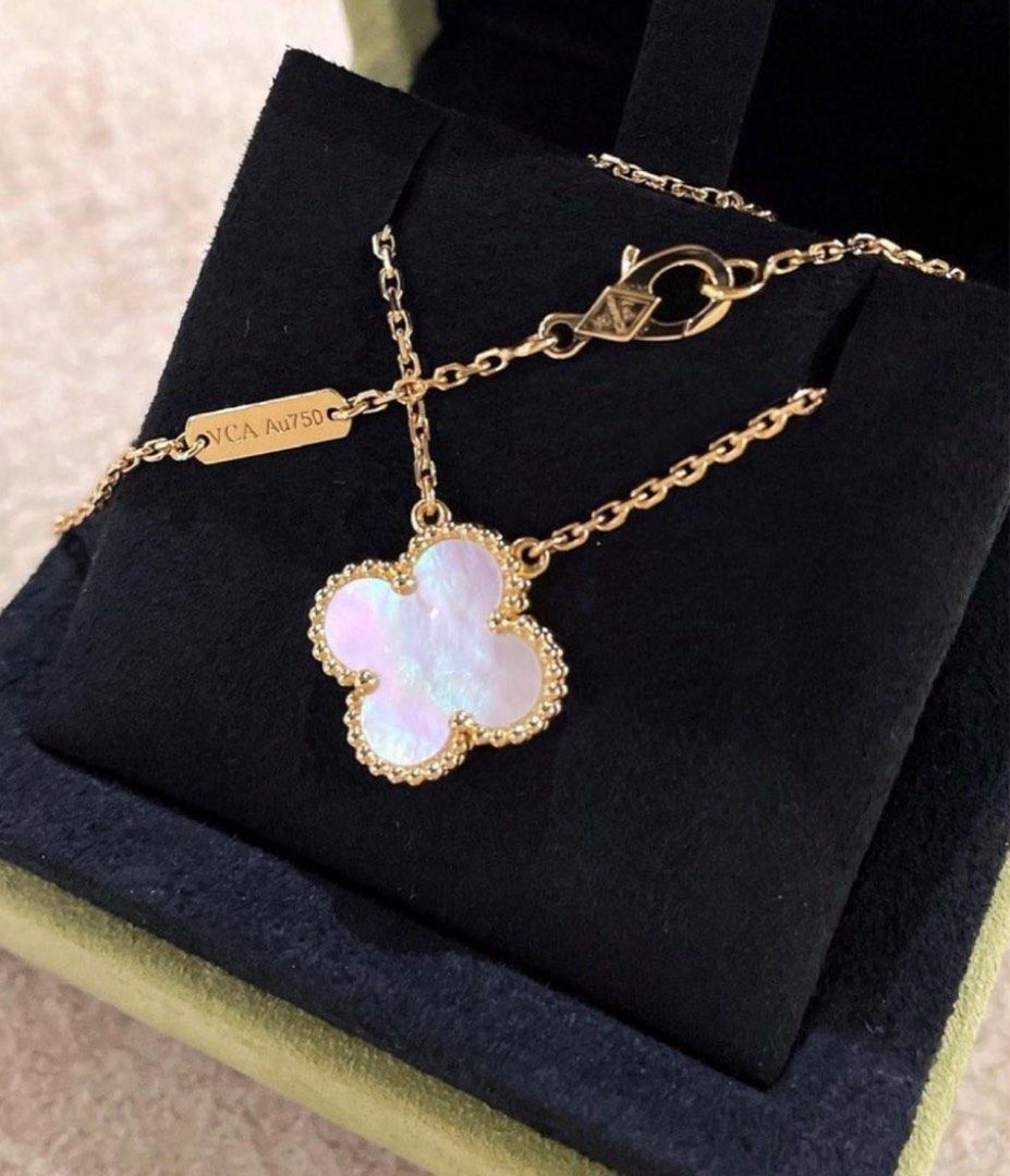 Vintage Alhambra Pendant Necklace Mother-Of-Pearl 18K Yellow Gold