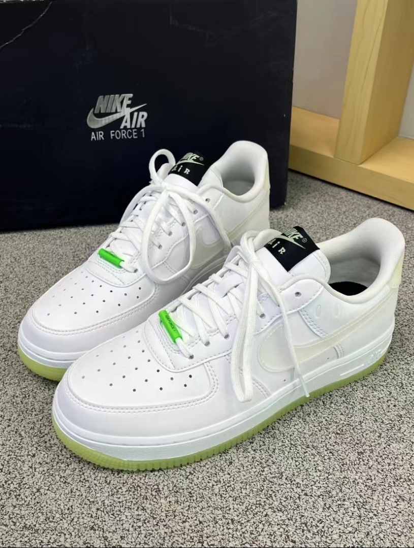 Nike Air Force 1 Low have a nike day