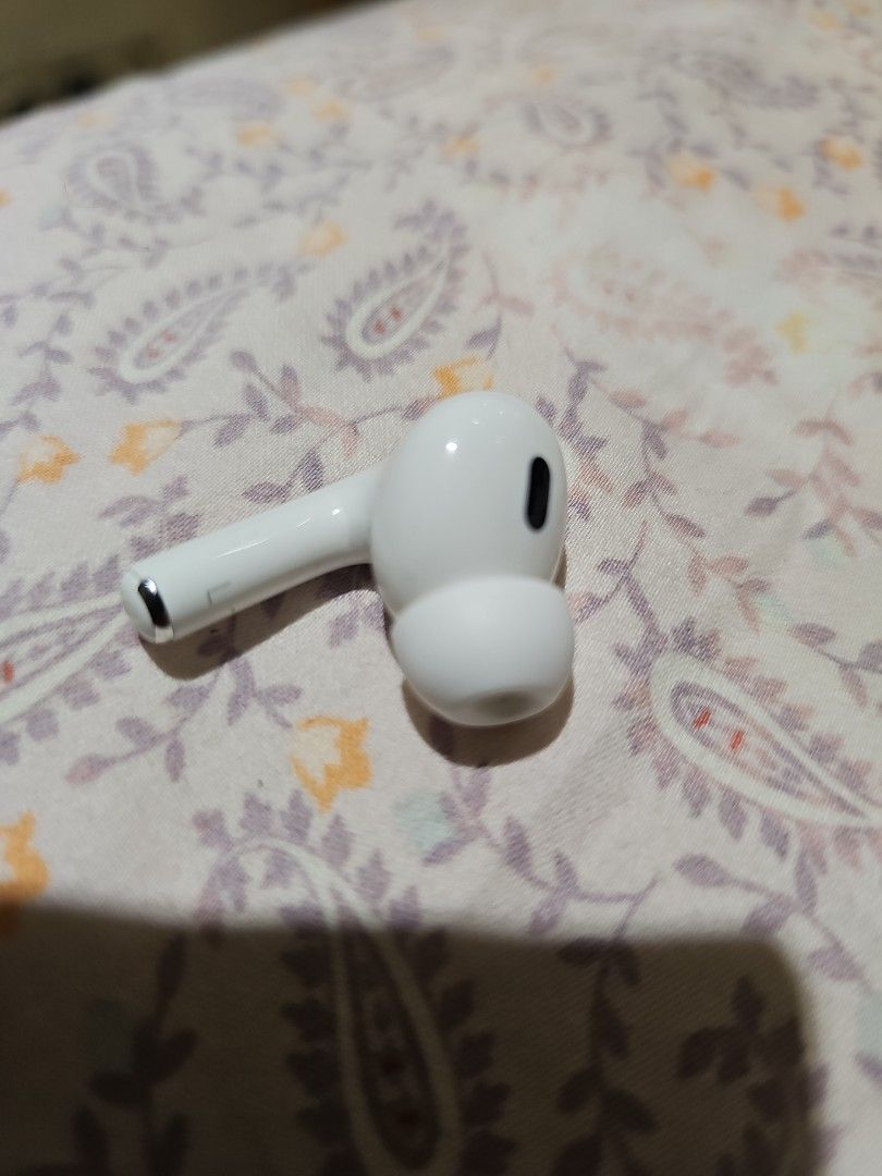 Airpod Pro 2, Mobile Phones & Gadgets, Wearables & Smart Watches on ...