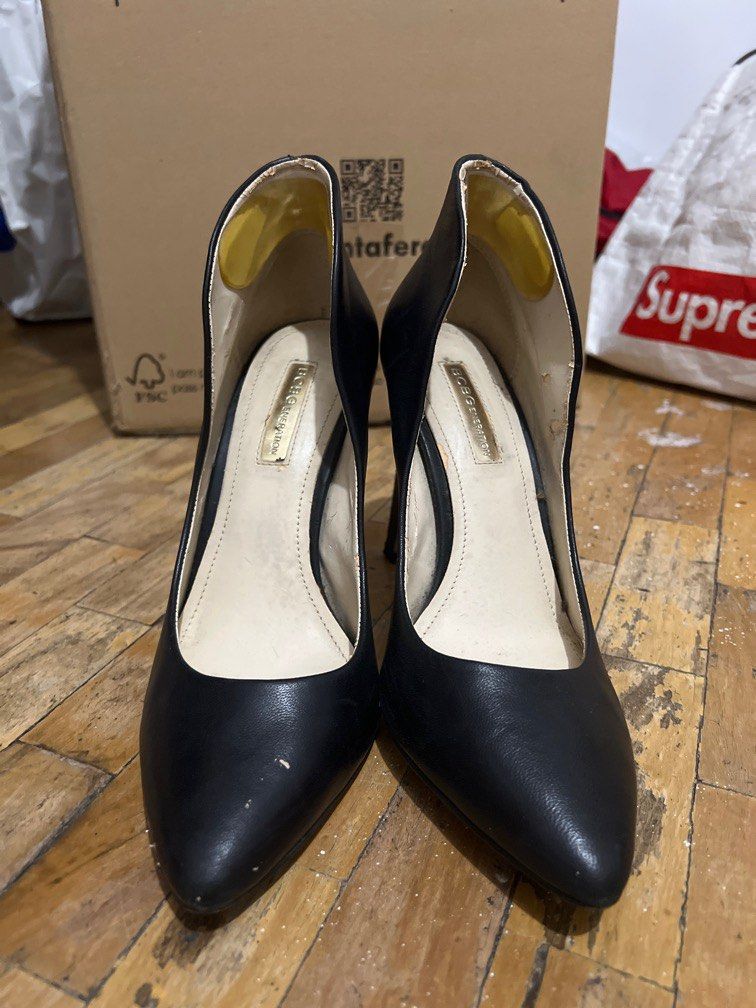 BCBG Black Heels (Category: Heels) located in Paranaque City. Submitted by luvsunriseandsunsets (Listing ID 1230466275, Image 1). Description: Original BCBGeneration Black Heels Size 7.5.