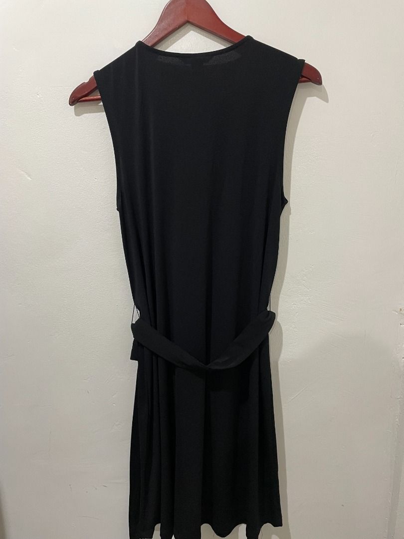 Black dress (H&M) (Category: Dresses) located in Manila. Submitted by levinc (Listing ID 1230508826, Image 2). Description: .