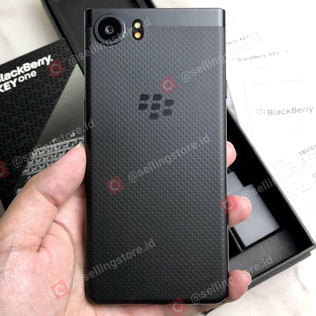 Blackberry Keyone 4 64gb Dual Sim Fullset Telepon Seluler And Tablet