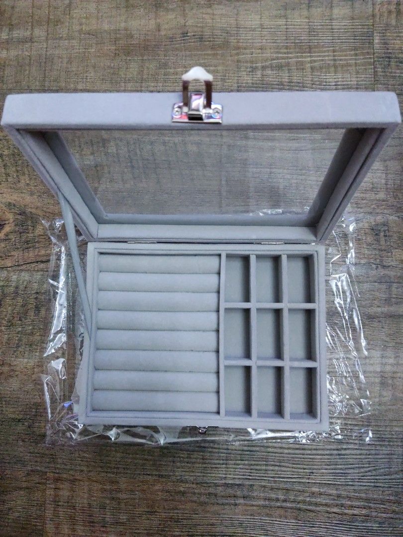 BNIB Jewellery Box Single Layer Multiple Compartments, Men's Fashion ...