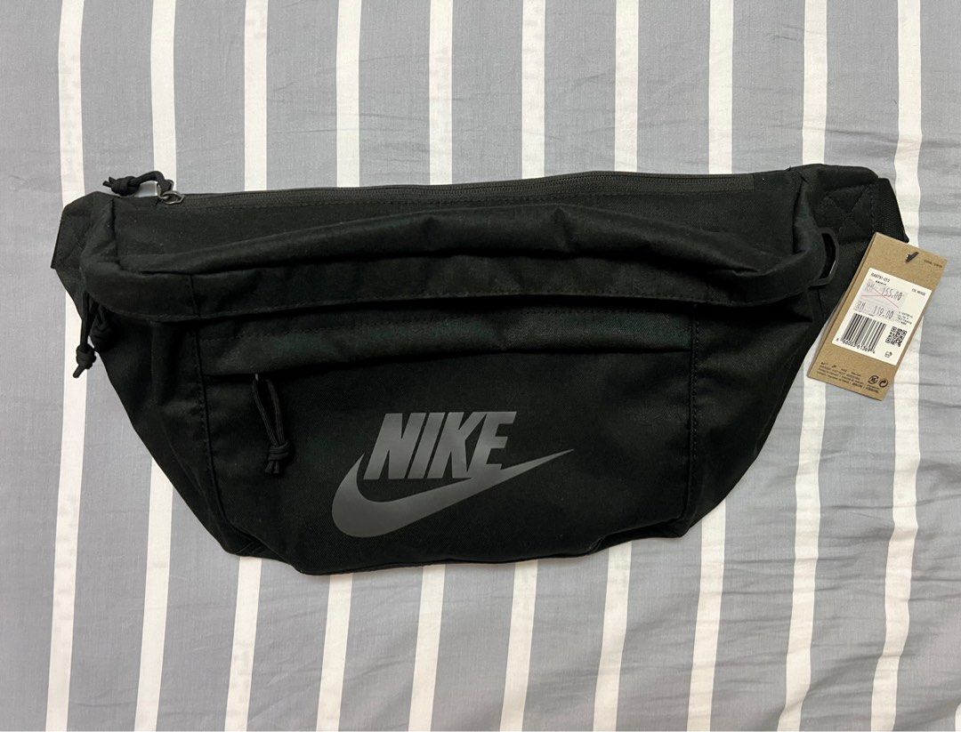 BNWT NIKE shoulder waist bag 10L Men s Fashion Bags Sling