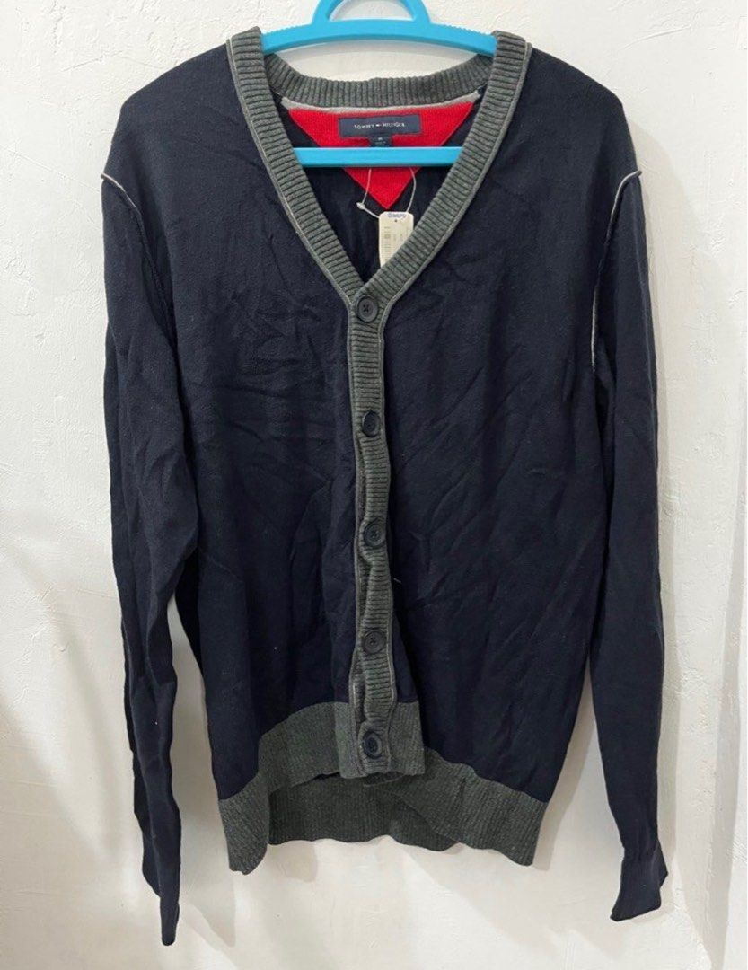 BNWT Tommy Hilfiger Cardigan (Category: Coats, Jackets and Outerwear) located in San Pedro. Submitted by _jebtrd (Listing ID 1230481607, Image 1). Description: LAST PRICE POSTED! Original price: P2000+ Bought from Kuwait Original, Brand New No issue Lalamove or LBC shipping only! MOP: GCash, BPI, UB, or GrabPay.