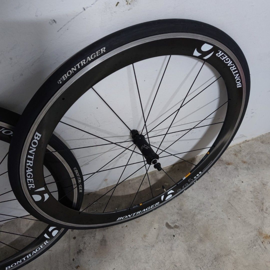 Bontrager aura 5 wheelset 11 speed