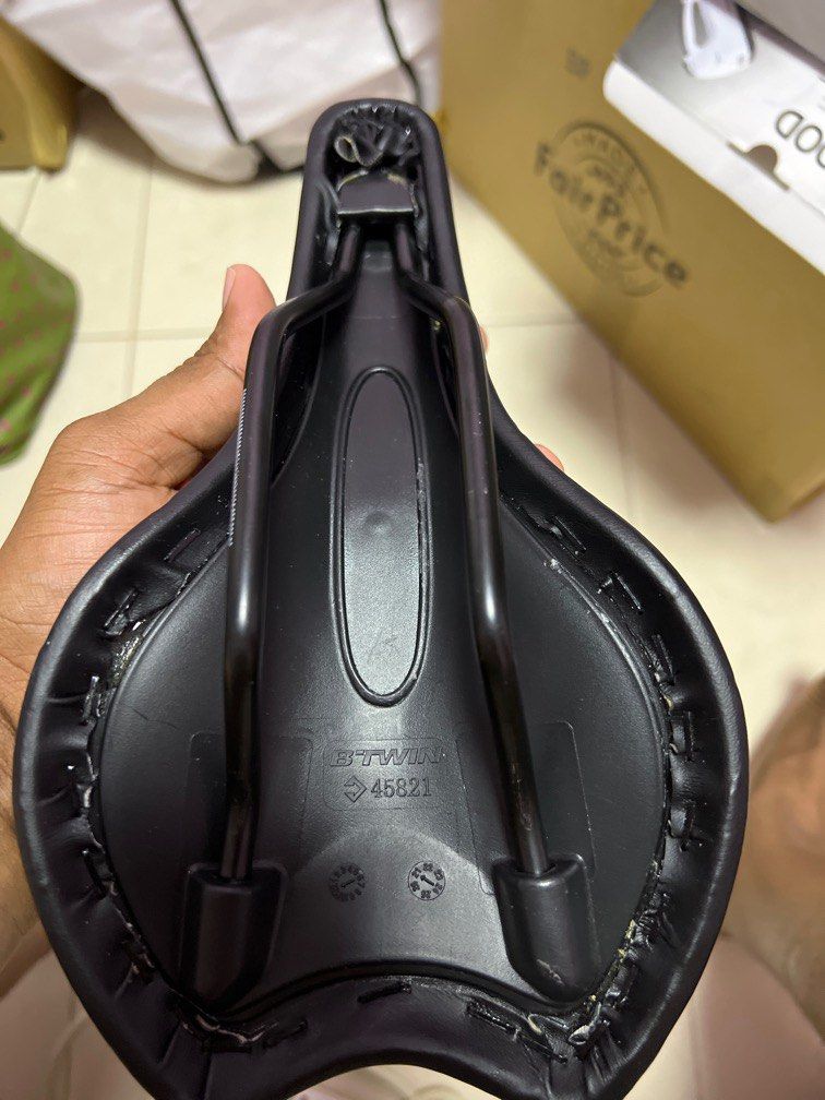 Btwin cycle seat Sports Equipment Bicycles Parts Parts