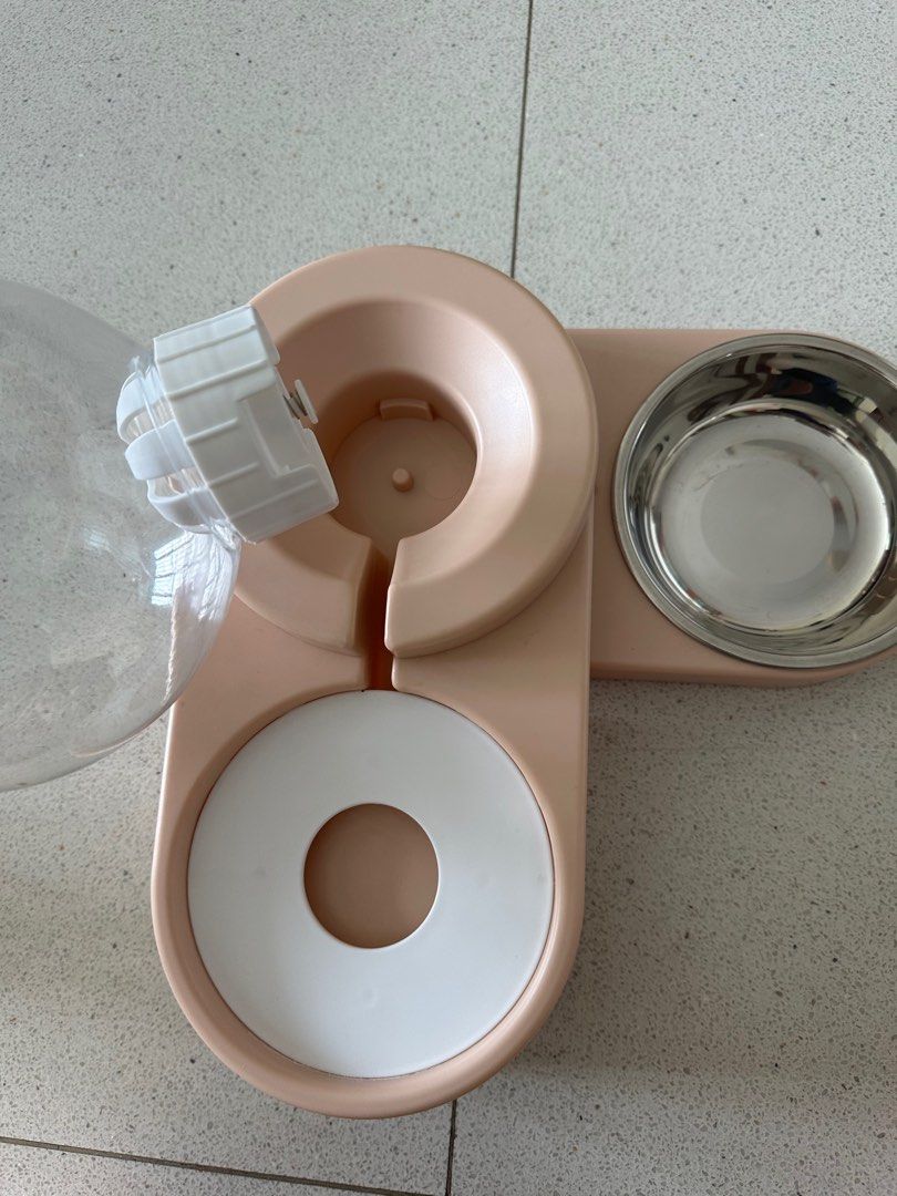 Cat litter box, food bowl and water dispenser, shampoo, Pet Supplies