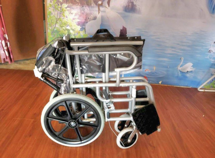 Cheapest in Town Wheelchair / Kerusi Roda Dewasa, Health & Nutrition