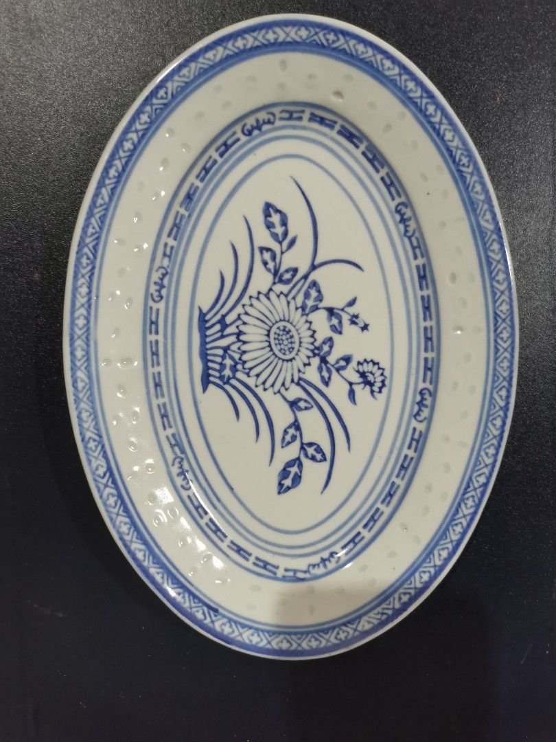 China Blue Flower Design Oval Plate 9inch (Category: Other Kitchenware & Tableware) located in San Juan City. Submitted by fnt.ph (Listing ID 1230477074, Image 1). Description: CLERANCE SALE ‼️ glassware- plates, bowls, glass, cup&saucer, glass, soy dish and more. Kitchenware, plastic bag and more..... Accepting bulk order/s. Price varies per size. Chat for more details☺️.