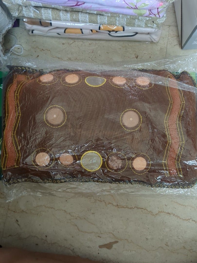 Chinese herbs and crystal jade pillow