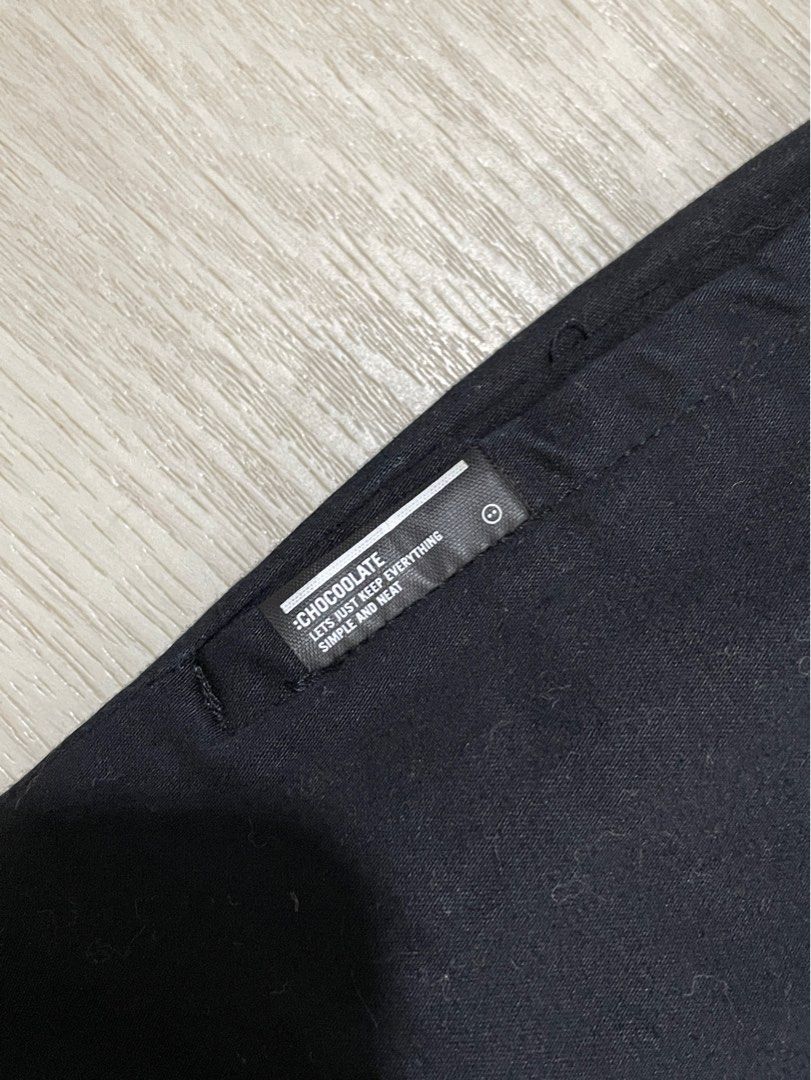 Chocolate 不規則黑色長裙 （分類：裙）位於 Hong Kong。 由 pandoraxi 提交（商品編號 1230411116，圖片 3）。簡介： Length 請參考圖5,6 腰26吋。