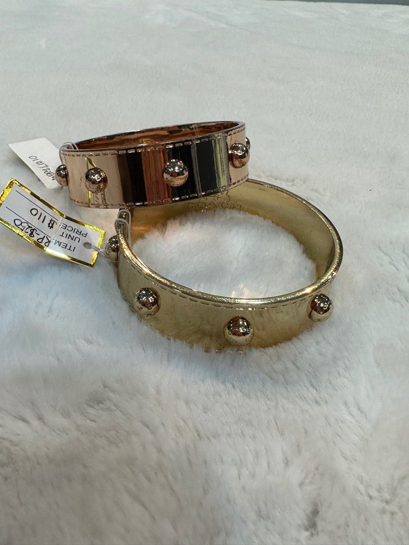 Coach on sale bangles price