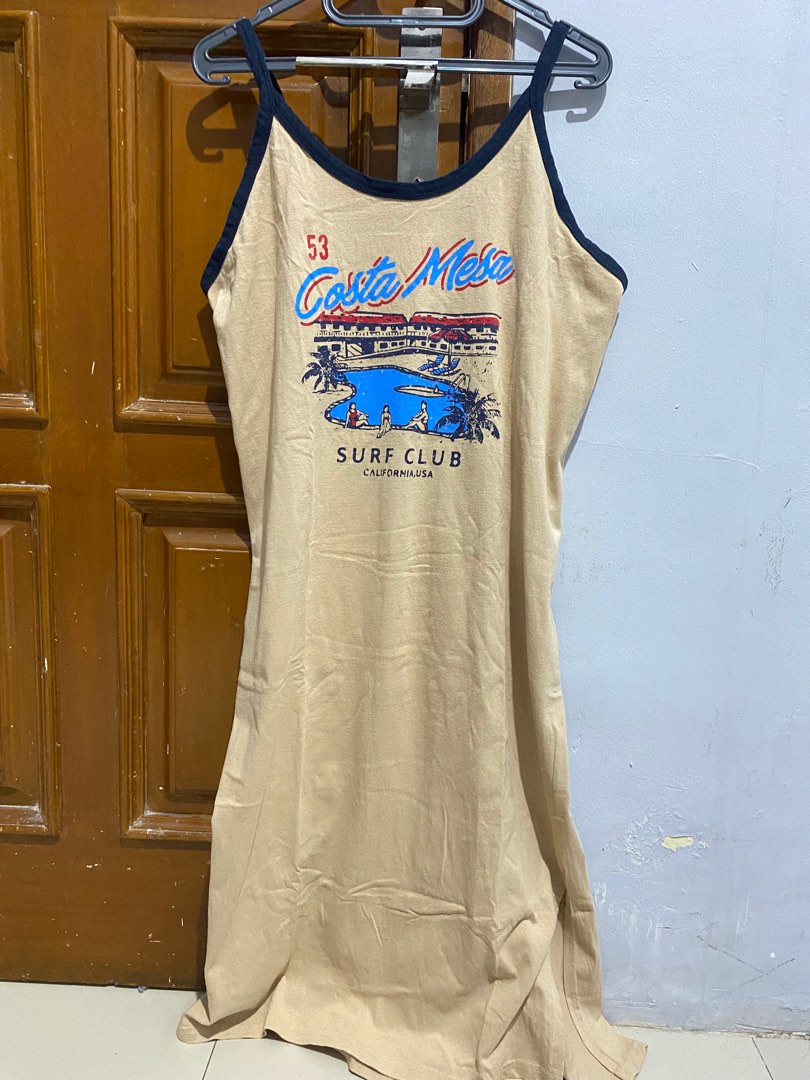 Costa Mesa dress, Fesyen Wanita, Pakaian Wanita, Gaun & Rok di Carousell