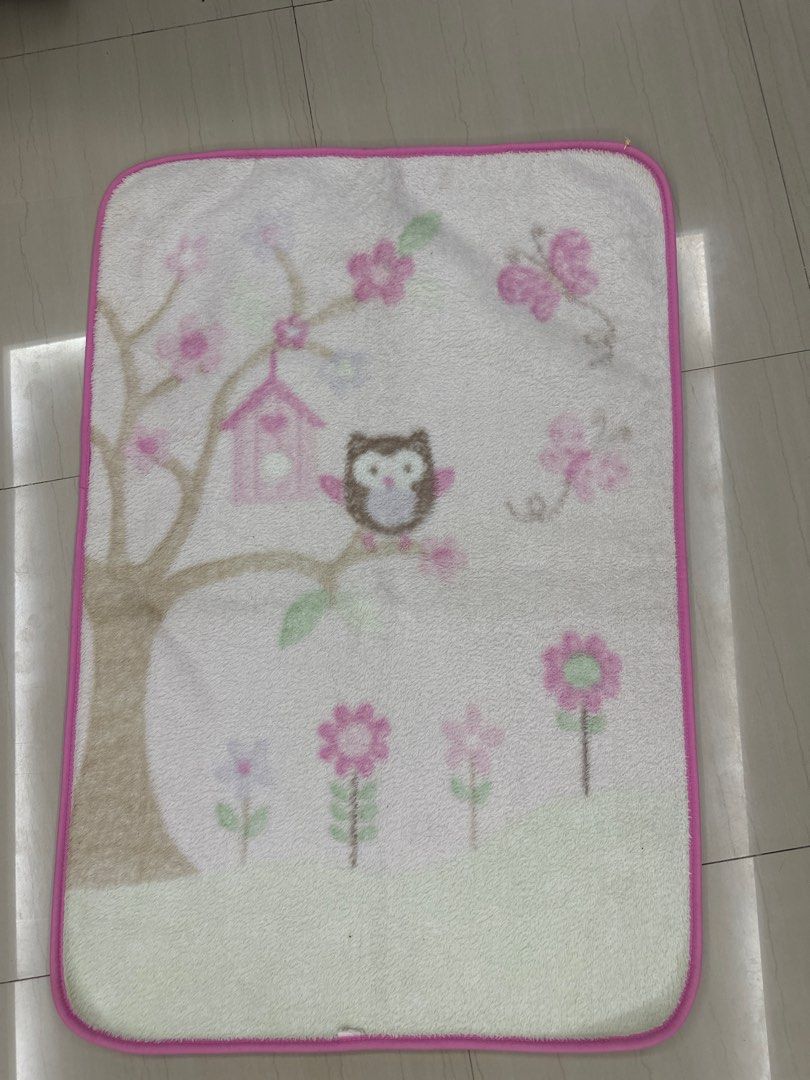 Crib Mat Pink (Category: Bed Guards) located in Quezon City. Submitted by 2sweetie (Listing ID 1230467896, Image 2). Description: .