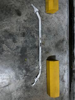 Cross road strut bar