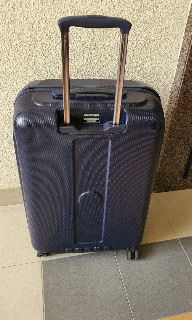 Delsey Helium Air 28 inch luggage, Hobbies & Toys, Travel, Luggage on