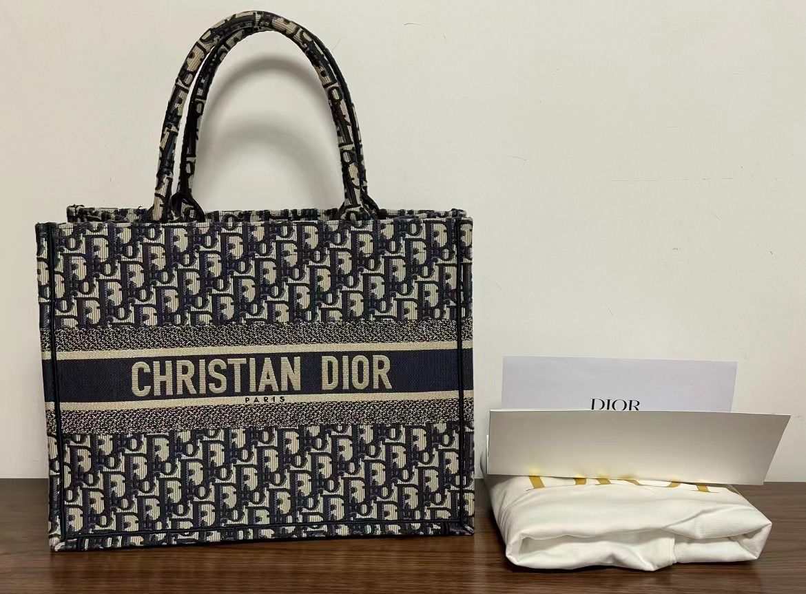 dior tote book 36cm