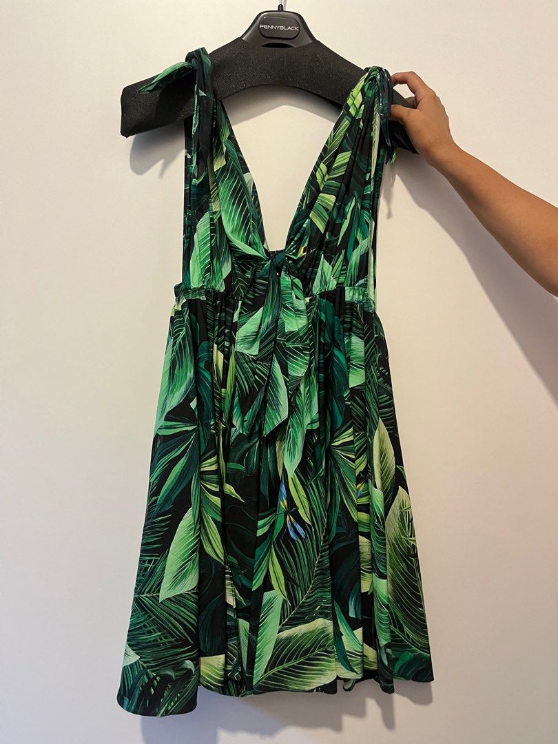 DOLCE & GABBANA Green Leaves Print Cotton Flared Mini Dress, Women's Fashion, Dresses & Sets, Dresses on Carousell DOLCE & GABBANA Green Leaves Print Cotton Flared Mini Dress, Women's Fashion, Dresses & Sets, Dresses on Carousell