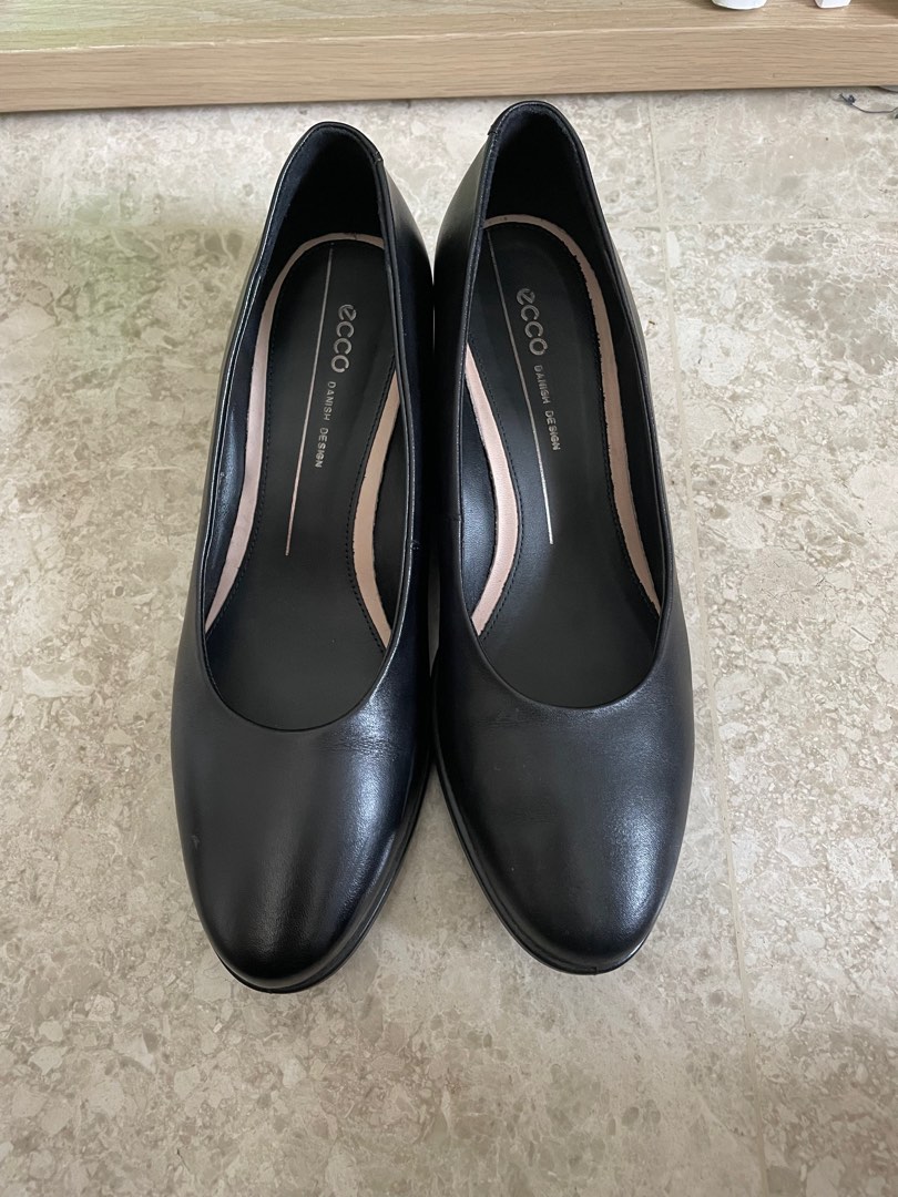 Ecco shop black heels