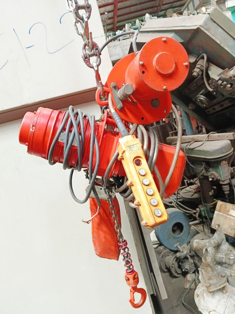 Elephant Chain Hoist with Elec. Trolley 500 kgs. Cap. From Japan